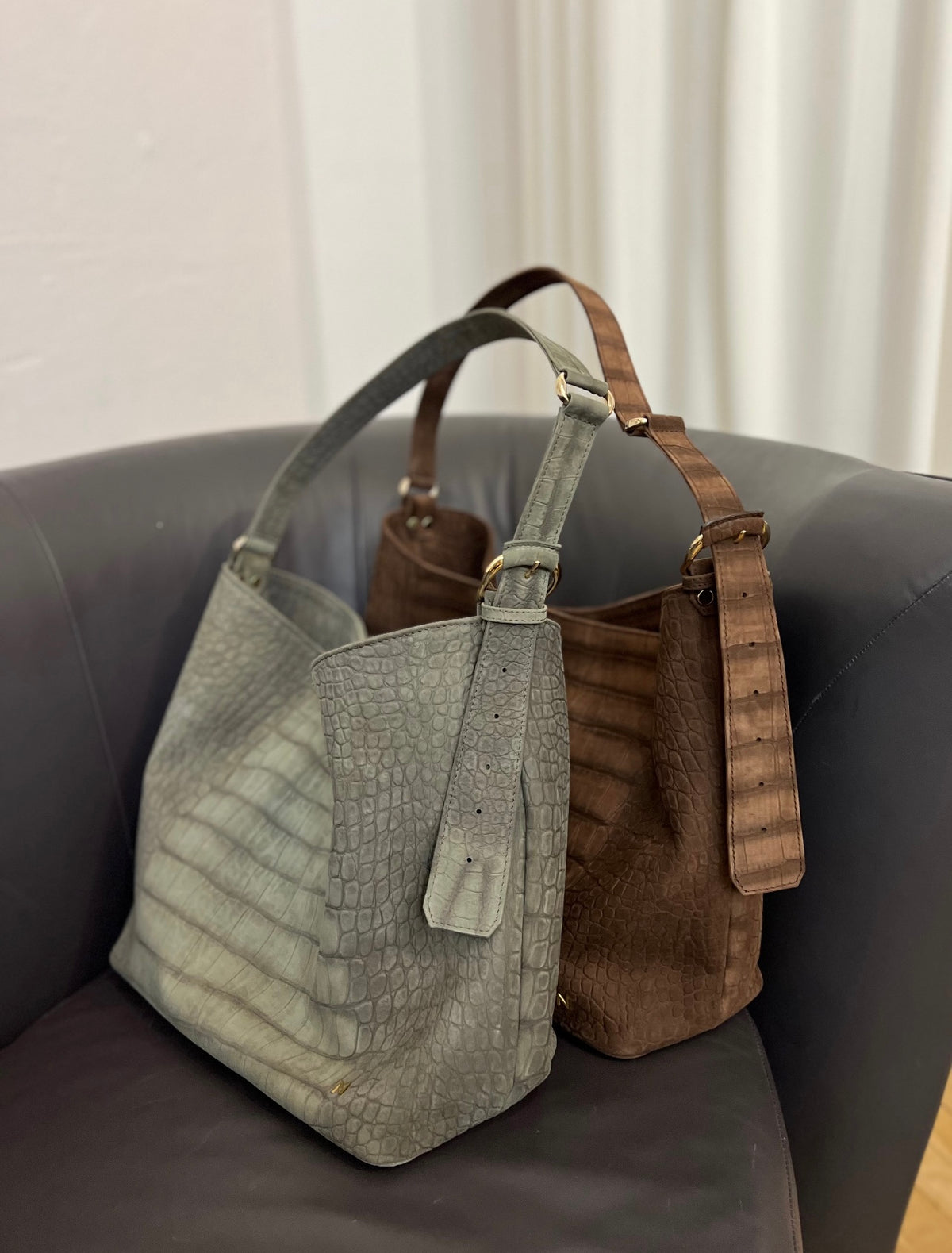 PRAGA Maxi Hobo - Sage Grey